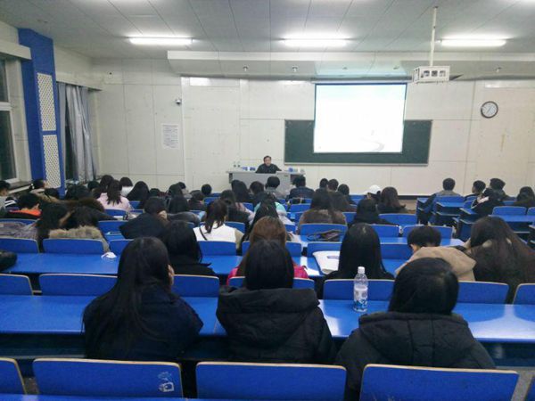 艺设宿舍安全讲座_副本.jpg william威廉亚洲官方